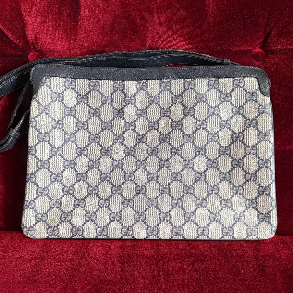 GUCCI GG SUPREME VINTAGE CROSSBODY BAG - Picture 5 of 13